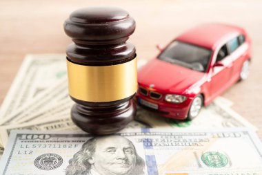 Bangkok, Tayland. 15 Mart 2024 Araba kazası davası ve sigorta..