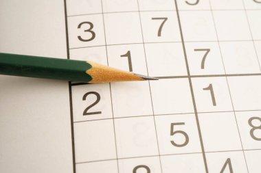 Sudoku bulmacası, yaşlı hastada Alzheimer hastalığının gelişmesi için beyni genç tutmak adına oynanacak bir oyun..