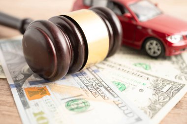 Bangkok, Tayland. 15 Mart 2024 Araba kazası davası ve sigorta..