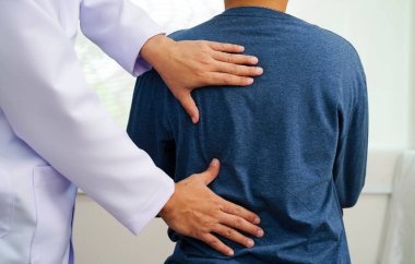 Fizik tedavi, Asyalı terapist tedavisi, hastanede ağrı terapisi..