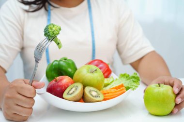 Sağlıklı beslenmek, sağlıklı beslenmek demektir..