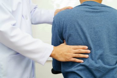 Fizik tedavi, Asyalı terapist tedavisi, hastanede ağrı terapisi..