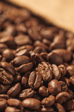 Keskin Detaylı Taze Kızarmış Kahve Fasulyesi