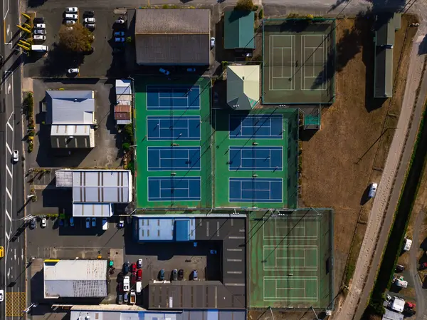 Tenis kortlu Kentsel Alanın Hava Görünümü