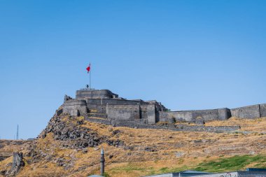 Kars Şatosu Kars 'ın merkezinde, Türkiye.