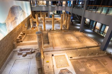 Gaziantep, Türkiye - Nisan 2022: Gaziantep, Türkiye 'deki Zeugma Mozaik Müzesi. Zeugma Antik Şehir Müzesi dünyanın en büyük mozaik müzesidir..