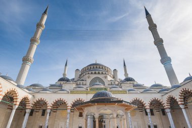  Camlica Mosque architecture, located in Istanbul, Turkey, the largest mosque in Turkiye which was completed and opened on 7 March 2019.