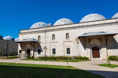 Edirne, Türkiye - Sultan Bayezid Sağlık Müzesi mimarisi. Türkiye 'nin Edirne ilinde turistler için ünlü bir dönüm noktası