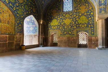 Naqsh-e Cihan Meydanı 'ndaki Jameh Camii mimarisi, İsfahan, İran' daki tarihi meydan, UNESCO dünya mirası alanları