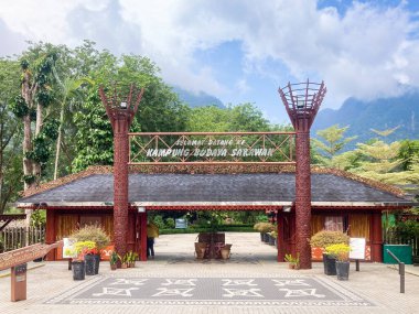 Kuching, Malezya - 06.01.2023 - Malezya 'nın Kuching kentindeki Sarawak Kültür Köyü. Sarawak Kültür Köyü Borneo, Malezya 'da popüler bir turistik merkezdir.