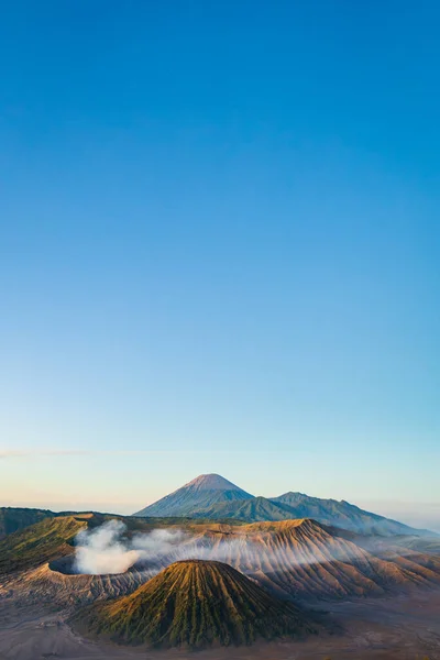 Monte Bromo Vulcão Nascer Sol Vista Magnífica Monte Bromo Localizado — Fotografia de Stock