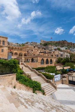 Mardin, Türkiye - 04.02.2022: Mardin Müzesi eski kentte. Mardin, UNESCO Dünya Mirasları listesinde yer alıyor