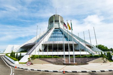 Kuching, Malezya - 05.07.2023: Malezya 'nın Sarawak kentindeki Kuching North City Hall ve Cat Museum binası. Borneo, Kuching 'de önemli ve popüler bir turizm merkezi..