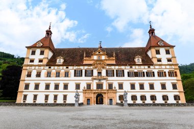 Avusturya 'nın Graz kentindeki Eggenberg Sarayı, Avusturya' nın en önemli Barok sarayı kompleksi.