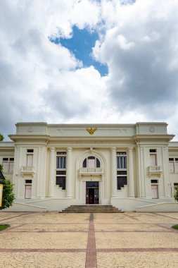 Chiang Mai, Tayland - 09.13.2023: Kuzey Tayland 'daki Chiang Mai' de Lanna halk yaşamı müzesi. Güzel mimarisi olan şehir manzarası 