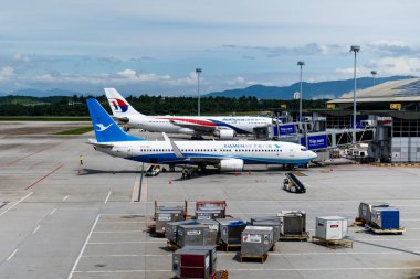 Kuala Lumpur, Malezya - 01.08.2025 Xiamen Hava Pisti. Xiamen Havayolları Xiamen, Fujian, Çin merkezli bir havayolu şirketidir..