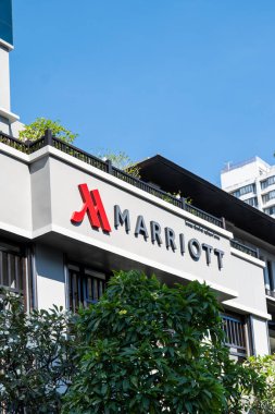 Chiang Mai, Tayland - 12.19.2023 Marriott Oteli, Marriott Uluslararası şirket logosu. Marriott, dünyadaki en büyük otel zinciri..