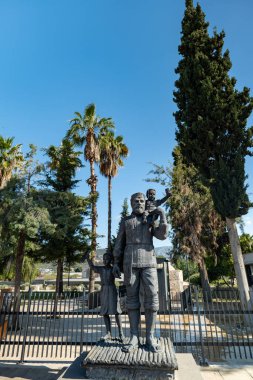 05.20.2024 - Demre, Türkiye: Demre, Antalya 'daki Aziz Niklas Kilisesi' nde Aziz Niklas Heykeli. Antik Myra şehrinin tarihi Doğu Roma Bazilikası..