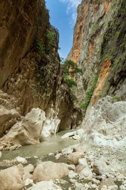 Fethiye 'de kanyon ve nehri olan Saklikent Milli Parkı. 