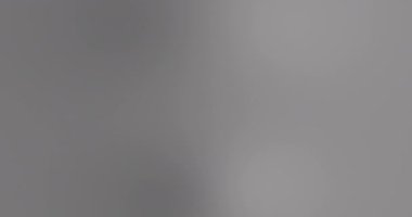 Koyu gri dalga eğimli arka plan 4K. Projenizde üst üste koymak için arkaplan döngüsü.