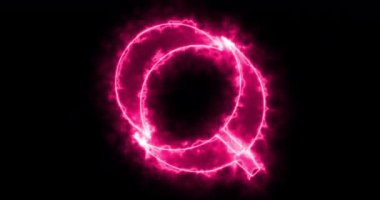 4K Q alfabesi ve siyah arkaplan üzerinde neon çizgileri var. Bir online dükkan, blog, web, kafe ve otel için siyah arkaplan üzerine Q alfabesi. Teknoloji video animasyonu. Herhangi bir videoda kullanması kolay.