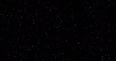 4K Şiddetli kar arka plana düşüyor. Yavaş kar, Gök Gürültüsü, Hızlı, Gece, Dramatik, Gökyüzü Düşüşü için arka planda yoğun kar var. Kullanımı kolay.