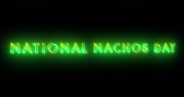 Ulusal Nachos Günü 4K metin animasyonu. Neon renkli Ulusal Nachos Günü metni parlayan neon ışığı ile sosyal medya duvar kağıdı için mükemmeldir. Teknoloji video materyali animasyonu.