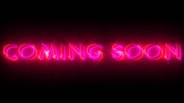 Film karavanı yakında mesajlaşacak. Neon renkli Coming Soon kelime animasyonu. 4K 'de koyu bir arkaplan üzerinde parıldayan neon renkli hareketli taslak. Film Karavanı Yakında Metin Açığa Çıkıyor.