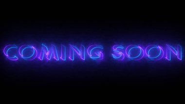 Film karavanı yakında mesajlaşacak. Neon renkli Coming Soon kelime animasyonu. 4K 'de koyu bir arkaplan üzerinde parıldayan neon renkli hareketli taslak. Film Karavanı Yakında Metin Açığa Çıkıyor.