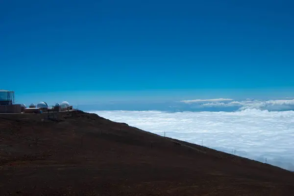 Haleakala Gözlemevi 'ndeki Bulutların Üzerinde Maui Hawaii