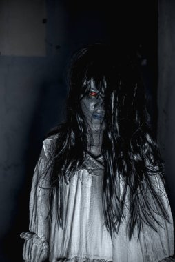 İntikam günü için bekleyen intikamla dolu bir hayalet..