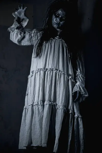 İntikam günü için bekleyen intikamla dolu bir hayalet..