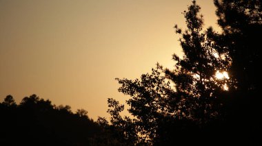 Kanepe de soleil sur le lac kenogami Saguenay Quebec Canada