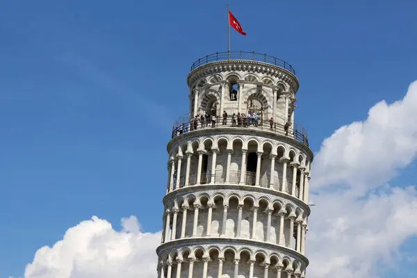 Eğik Pisa Kulesi, İtalya
