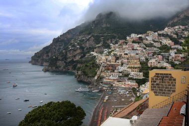 Güneşli bir günde Cinque Terre 'nin güzel manzarası, İtalya