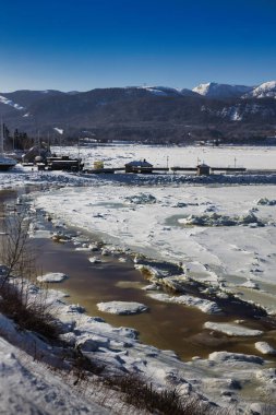 Karla kaplı kış manzarası L 'Anse-St-Jean Saguenay Qubec