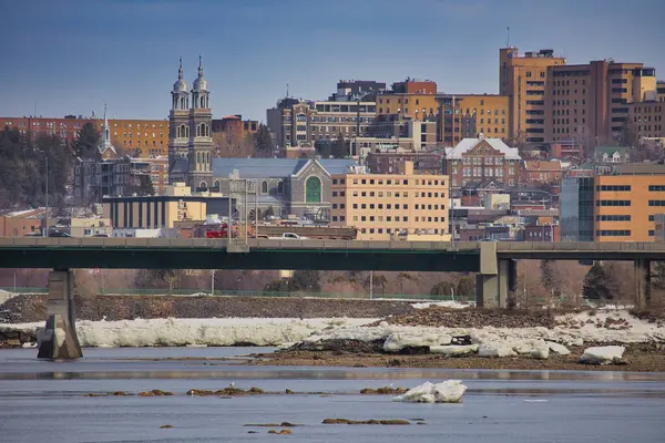 printemps rivire saguenay quebec canada