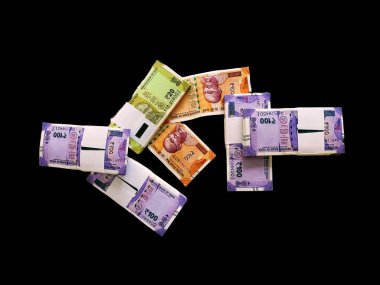 Hint Rupisi 20 Rupi ve 100 Rupi Para Birimi, 200 rupi Siyah arka planda izole edilmiş