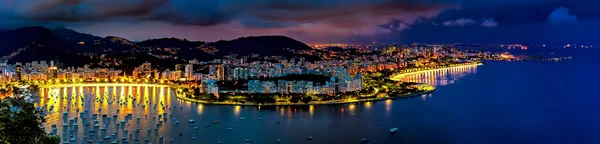 Панорамная Фотография Берега Залива Гуанабара Рио Жанейро Ночью Зданиями Огнями — стоковое фото