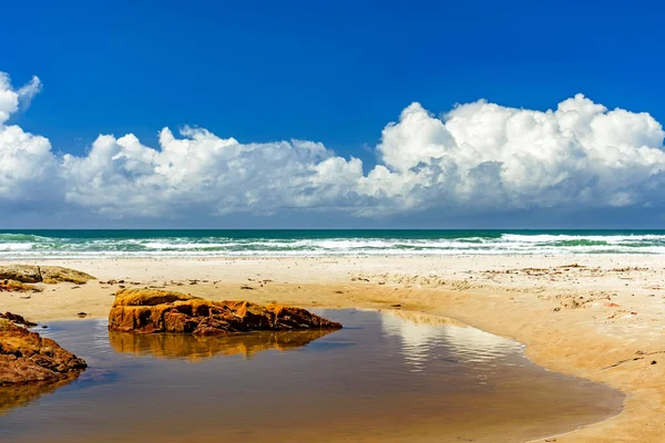 Preciosa Playa Serra Ciudad Serra Grande Costa Sur Bahía Soleado — Foto de Stock