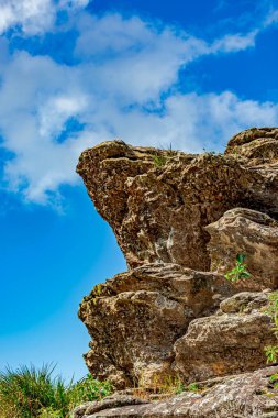 Minas Gerais eyaletinin tipik kaya oluşumu.