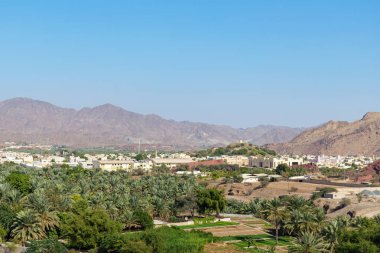 Hatta, BAE, geleneksel Arap köyleri, antik mimarisi ve çarpıcı manzaralarıyla çok güzel bir dağ vahasıdır. Kültür ve doğal güzelliğin mükemmel bir karışımı.