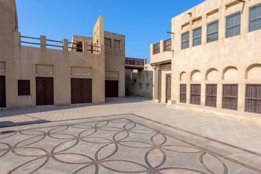 Dubai, Shindagha tarihi bölgesinde eski Dubai kasabasında geleneksel Arap mimarisi. Yüksek kalite fotoğraf