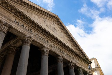 Roma, İtalya 'da Pantheon. Roma 'daki Panteon' un sütun detayları.