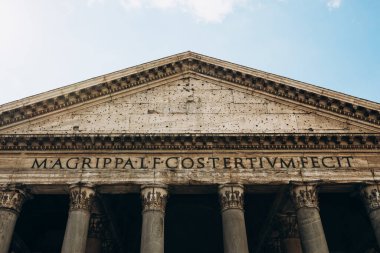 Roma, İtalya 'da Pantheon. Roma 'daki Panteon' un sütun detayları