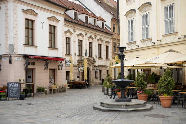 ブラチスラバ スロバキア 2023年6月27日スロバキアの首都ブラチスラバの歴史的な旧市街 — ストック写真