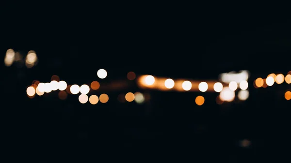 Decoratieve Outdoor String Lichten Nachts Defocused Achtergrond Nachtleven Stad Achtergrond — Stockfoto