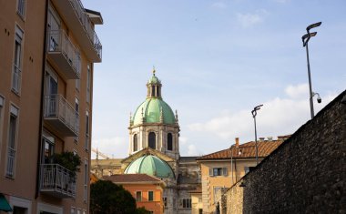 Santa Maria Assunta Katedrali, Como, Lombardy, İtalya 'da Como Katedrali olarak bilinir.