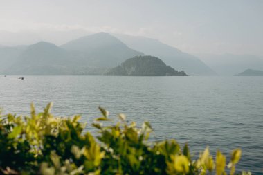 Como Gölü manzarası