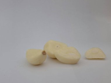 Beyaz Arkaplan Yüksek Çözünürlüklü Allium Sativum 'un Yemek Pişirme, Mutfak Baharatları, Sağlıklı Yemek ve Doğal İlaçlar İmajına İzole Edilmiş Taze Sarımsak Ampulü